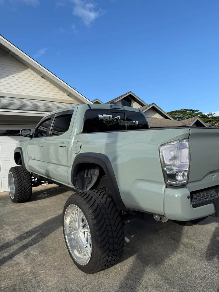 2016–2023 Toyota Tacoma Clear Tail Lights (3rd Gen)